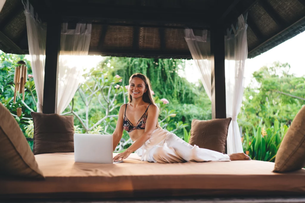 luxury blogging